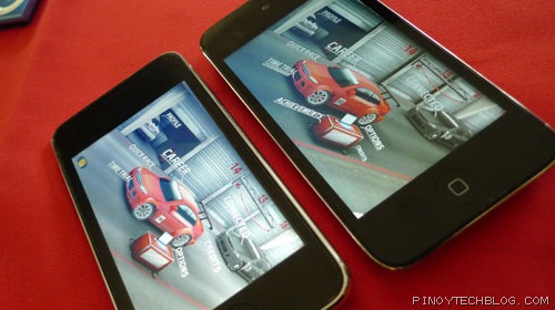 iPod Touch 2G (left), iPod Touch 4G (right)