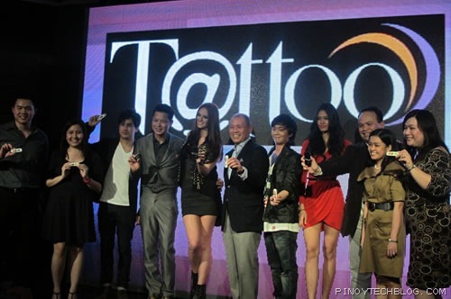 Globe's Management with the brand ambassadors for a photo op.
