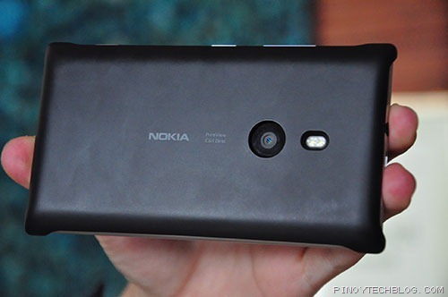 Nokia-Lumia-925-wireless-charging-case